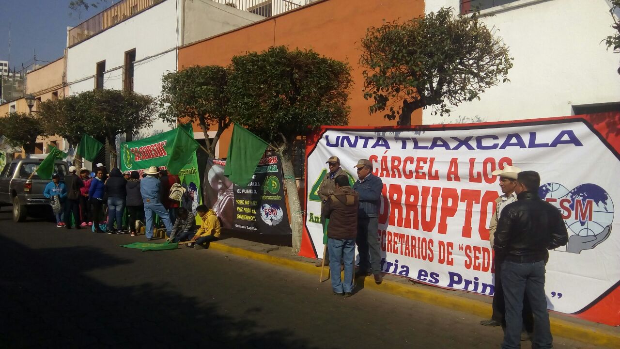 Se manifiestan organizaciones campesinas en Tlaxcala